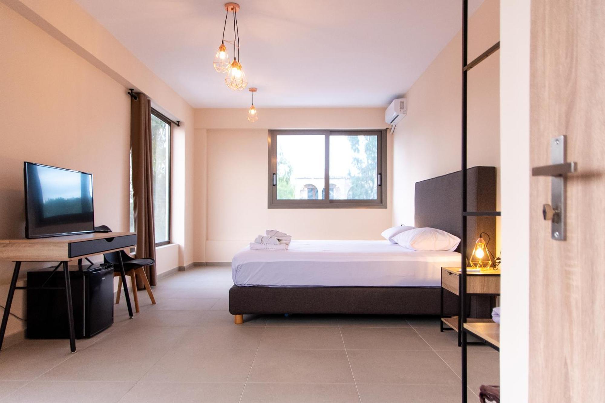Mini Suites Near Athen'S Airport Free Shuttle From And To Athen'S Airport Spáta Exterior foto